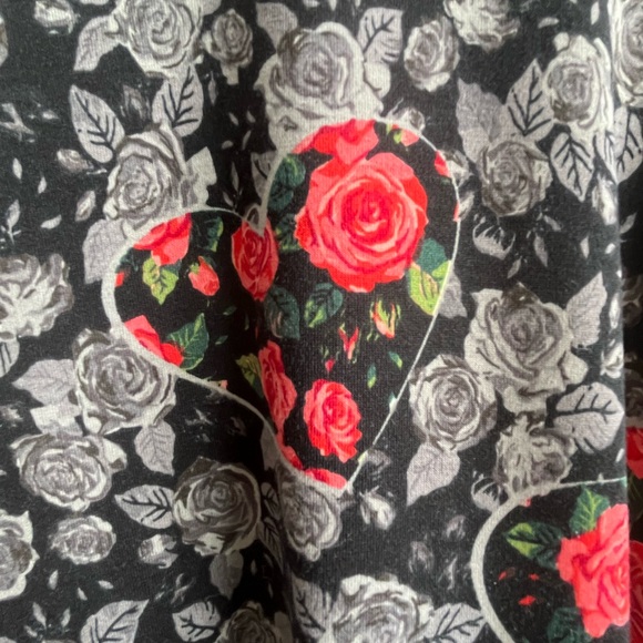 LuLaRoe Valentine Jessie - Picture 5 of 5